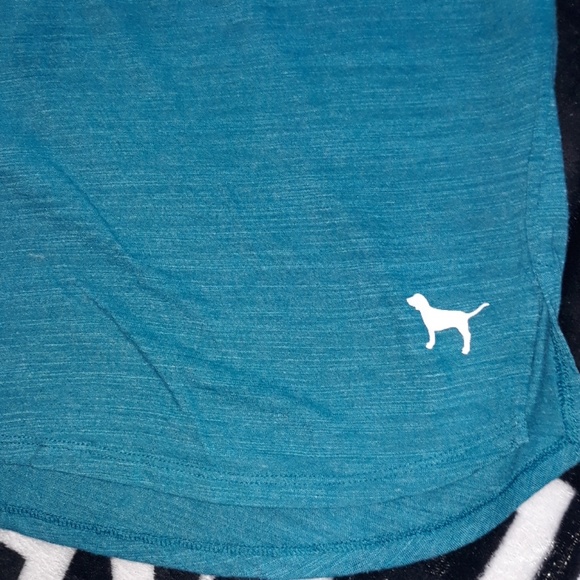 💙VS PINK TEE💙 - Picture 3 of 5